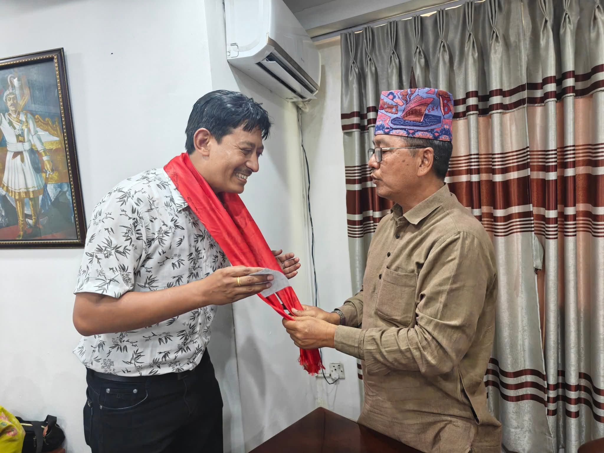 स्वयम्भुका पुजारी किसन बुद्धाचार्य राष्ट्रिय प्रजातन्त्र पार्टीमा प्रवेश