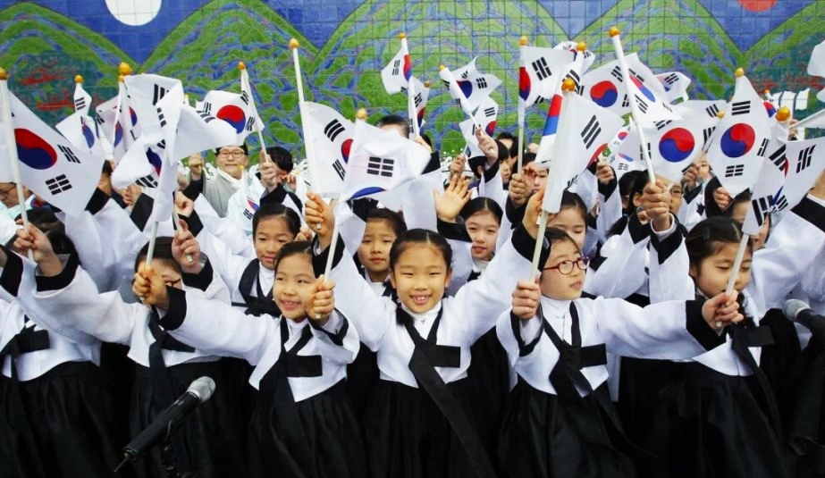 दक्षिण कोरिया जन्मदर, कोरियामा बच्चा जन्म, South Korea fertility, जन्मदर वृद्धि २०२५, जनसंख्या घट्ने खतरा, कोरियाली जनसंख्या संकट, कोरियामा विवाह दर, प्रजनन दर कोरिया। eps korea