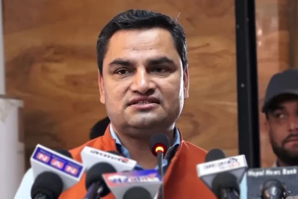 स्वास्थ्य बीमा नेपाल, Health Insurance Nepal, स्वास्थ्य मन्त्री प्रदीप पौडेल, बीमा रकम भुक्तानी, प्राथमिक अस्पताल विस्तार, सरकारी अस्पताल सुधार, जटिल रोग सहुलियत, Health Insurance Payment Nepal, hospital service improvement.