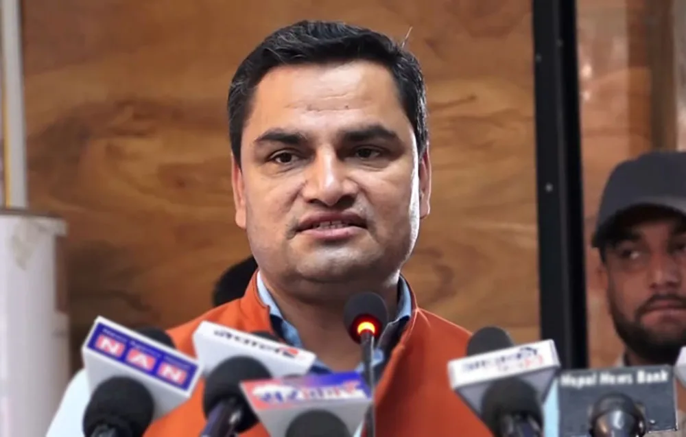 स्वास्थ्य बीमा नेपाल, Health Insurance Nepal, स्वास्थ्य मन्त्री प्रदीप पौडेल, बीमा रकम भुक्तानी, प्राथमिक अस्पताल विस्तार, सरकारी अस्पताल सुधार, जटिल रोग सहुलियत, Health Insurance Payment Nepal, hospital service improvement.