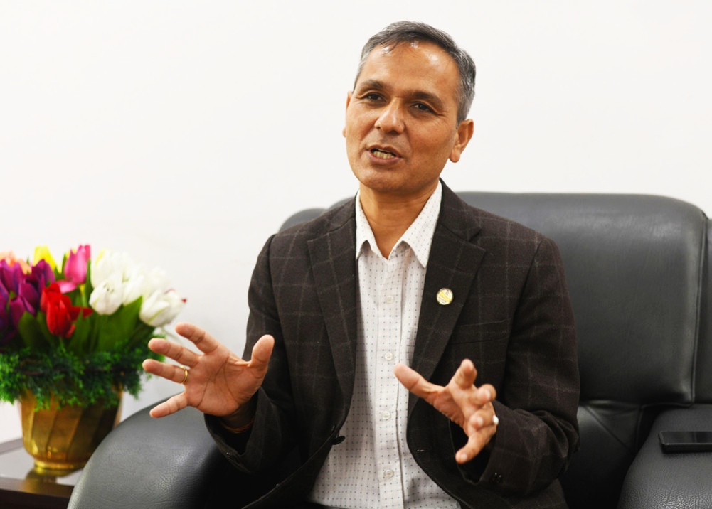 प्रधानमन्त्रीको बैठकमा गृहमन्त्री अर्यालमाथि दलहरूको कडा आलोचना