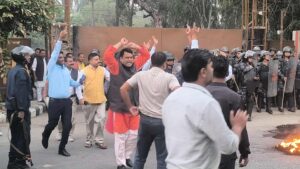 मधेश प्रदेश मुख्यमन्त्री, सरोजकुमार यादव, सर्वोच्च अदालत, होटलमा शपथ, असंवैधानिक नियुक्ति, मधेश राजनीति, प्रदेश प्रमुख पदमुक्त, नेपाल समाचार
