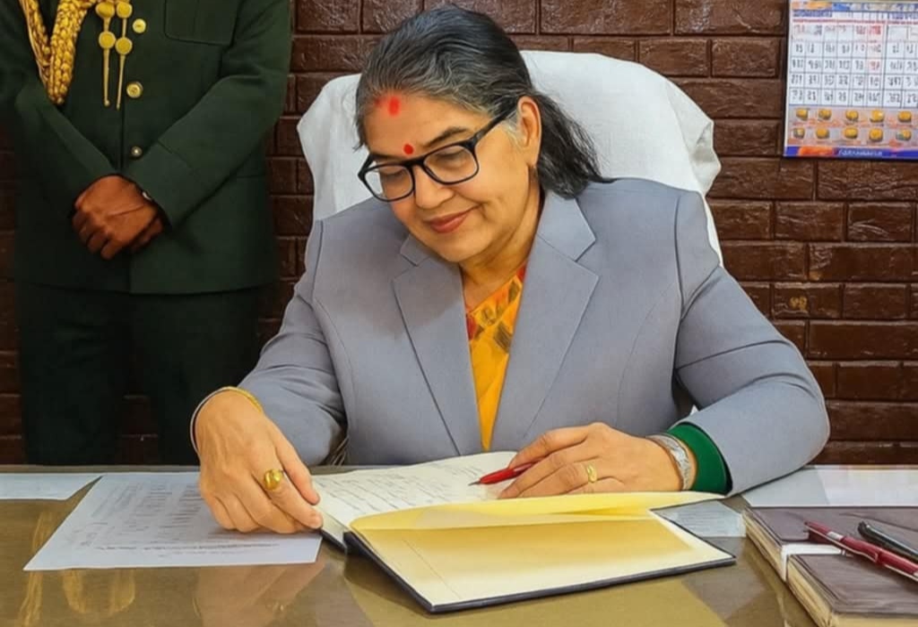 मधेश प्रदेश प्रमुख, सुमित्रा सुवेदी, मन्त्रिपरिषद् निर्णय, प्रदेश प्रमुख पदमुक्त, मुख्यमन्त्री नियुक्ति विवाद, नेपाली राजनीति, मधेश सरकार, संविधान १६८(३)