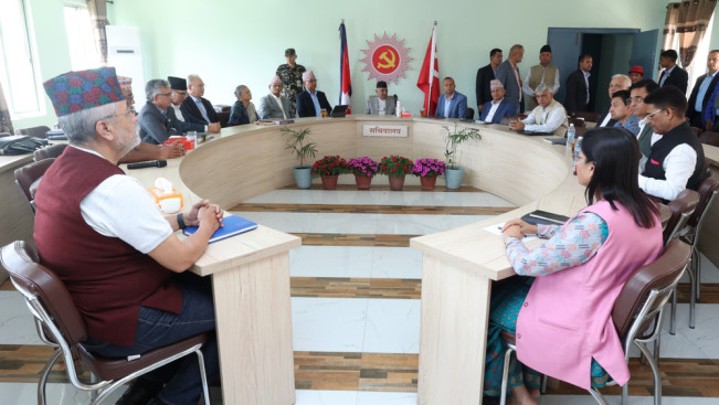 एमाले, सरकार निषेध, सिमरा झडप, राजनीतिक विवाद, प्रदीप ज्ञवाली, एमाले आरोप, बाराको घटना, चुनाव वातावरण, सिमरा घटना, UML news, Nepal politics, सरकारप्रतिको आलोचना, राजनीतिक दल निषेध, नेपाल राजनीति अपडेट